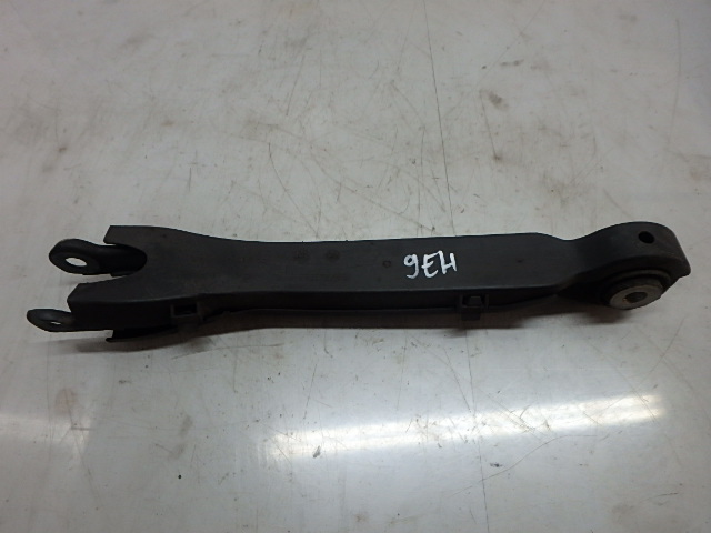 [MTD-151820] Brazo de suspensión trasero Mercedes Clase C S204
