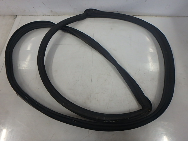 [MTD-152630] Junta de goma Mercedes-Benz Clase C S204