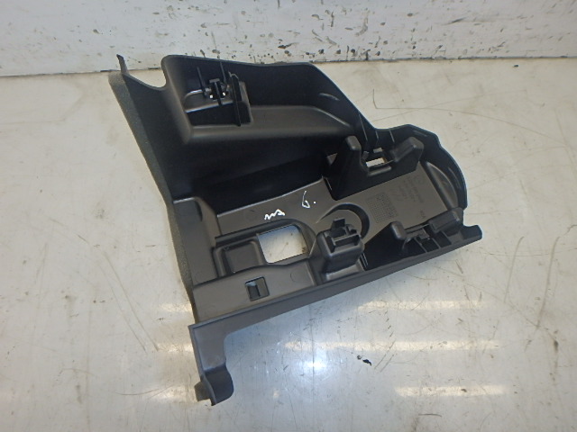 [MTD-152761] Tapa Mercedes-Benz Clase C S204