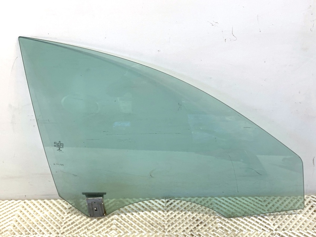 [STARK-842542] Ventana delantera derecha Mercedes-Benz CLA Coupe (C117) 2013-2019