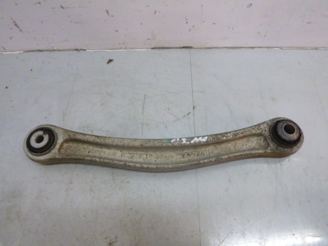 [MTD-266111] Brazo de suspensión VW Touareg 7L