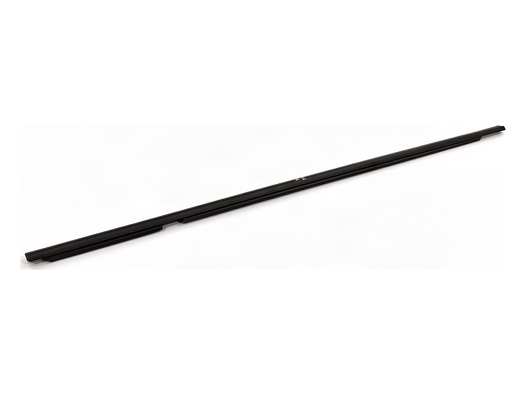 [STARK-953938] Moldura de puerta delantera derecha Mitsubishi Colt VII