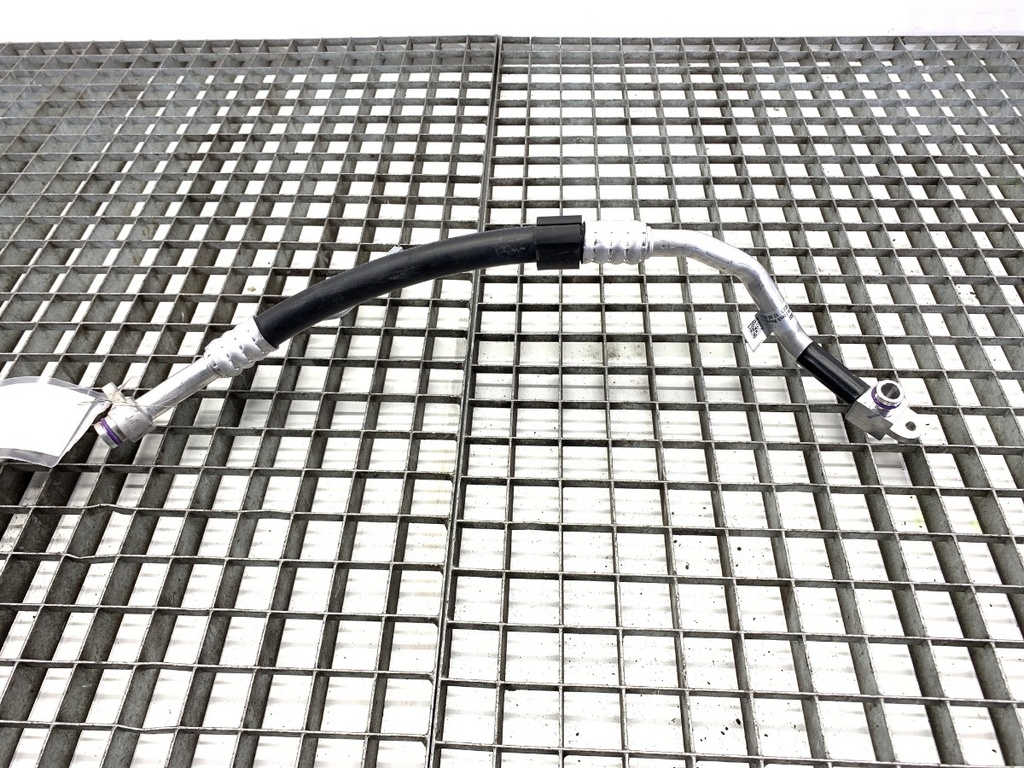 [STARK-779015] Tubo de aire acondicionado Audi A4 B9 (8W2, 8WC)