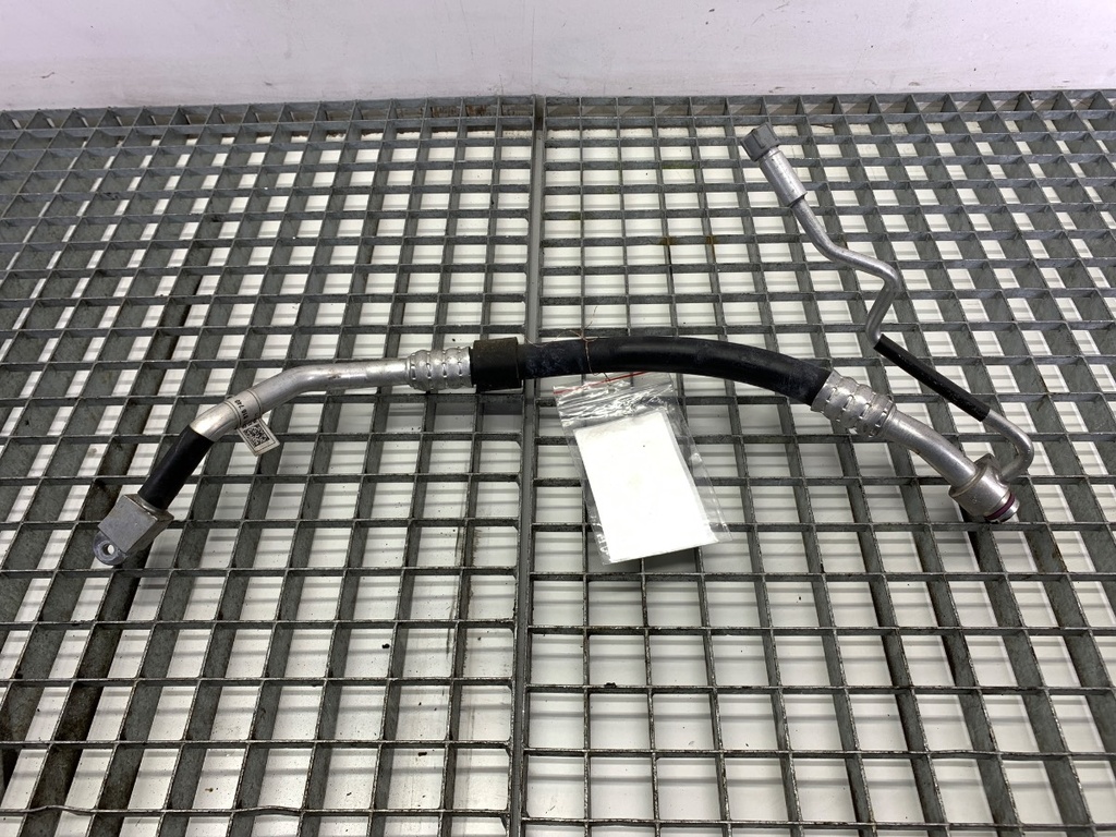 [STARK-788278] Tubo de aire acondicionado Audi A4 B9 Avant
