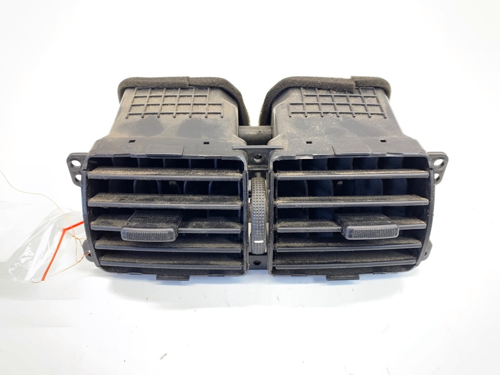 [STARK-861986] Rejilla de ventilación frontal Hyundai Tucson (JM)