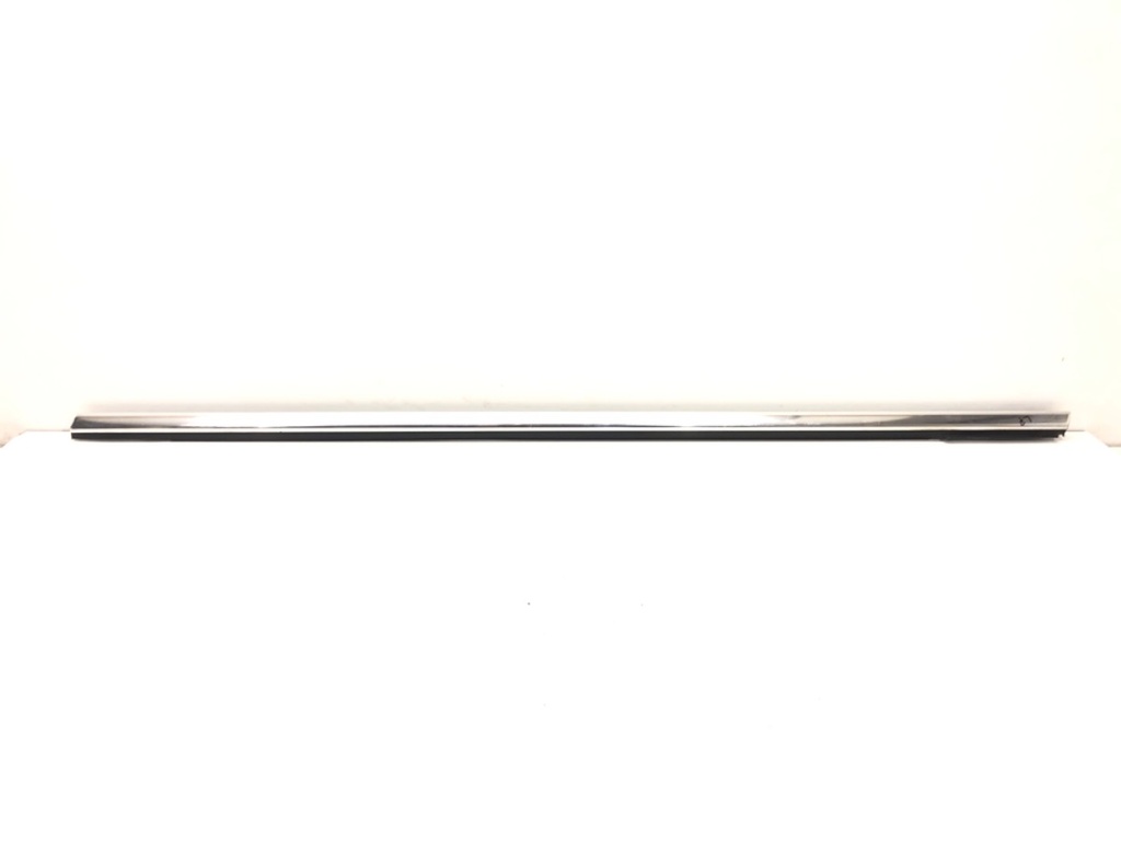 [STARK-555827] Moldura de puerta delantera izquierda Ford Focus III Turnier