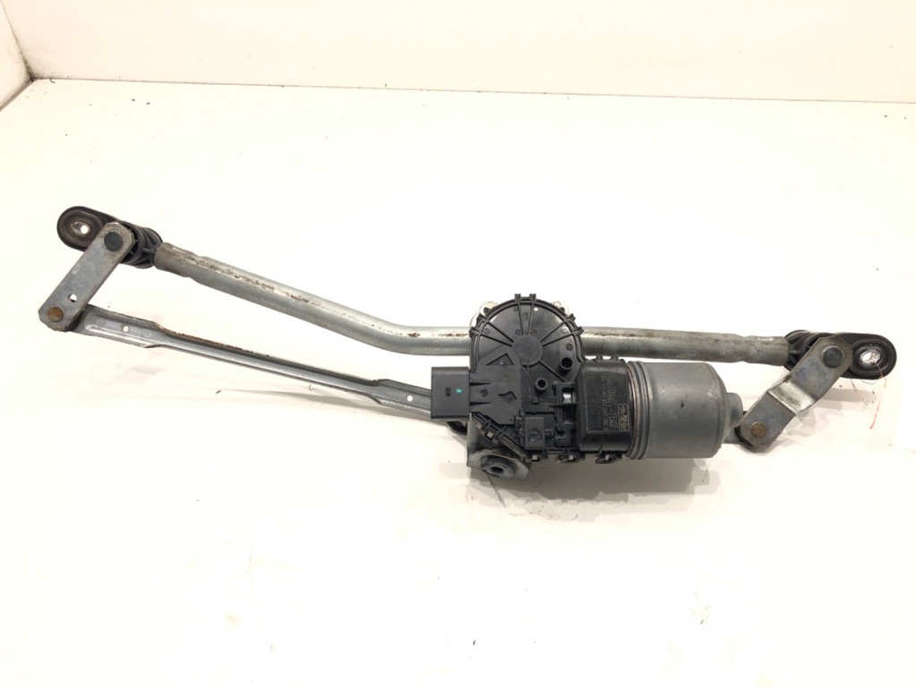 [STARK-605843] Mecanismo de limpiaparabrisas delantero Mazda 3 (BK)