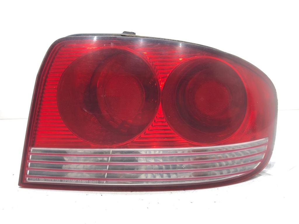 [STARK-621235] Piloto trasero derecho Hyundai Sonata IV (EF)