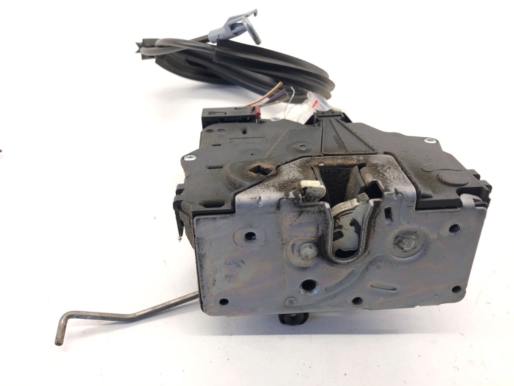 [STARK-835739] Cerradura de puerta delantera derecha para Opel Corsa D