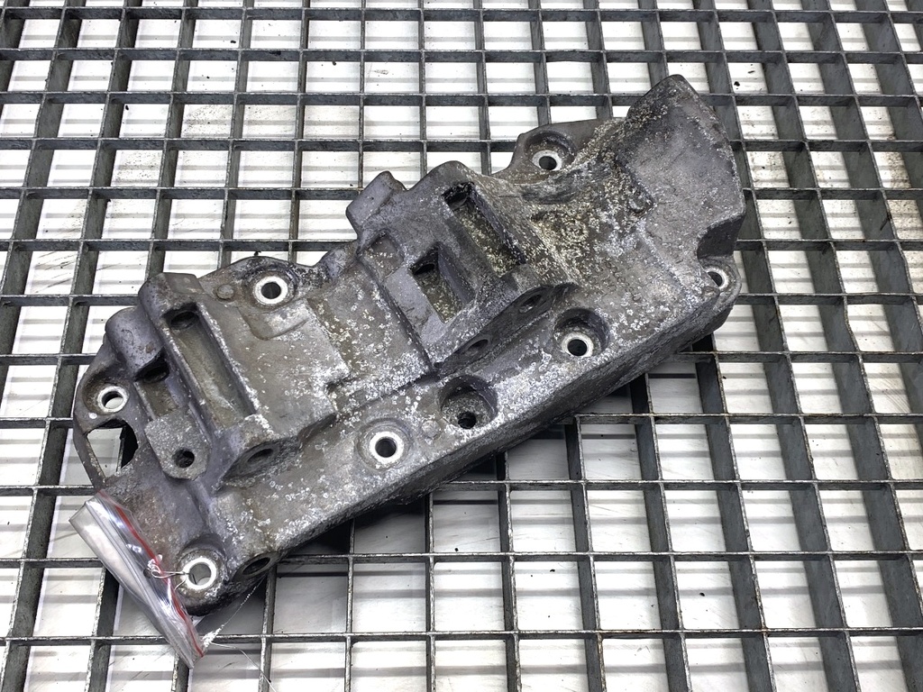 [STARK-828986] Soporte de alternador BMW X6 (F16, F86)