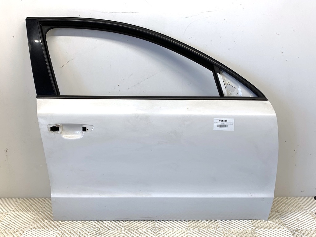 [STARK-905303] Puerta delantera derecha SKODA SUPERB II Kombi (3T5) 2.0 TDI 2009-2015