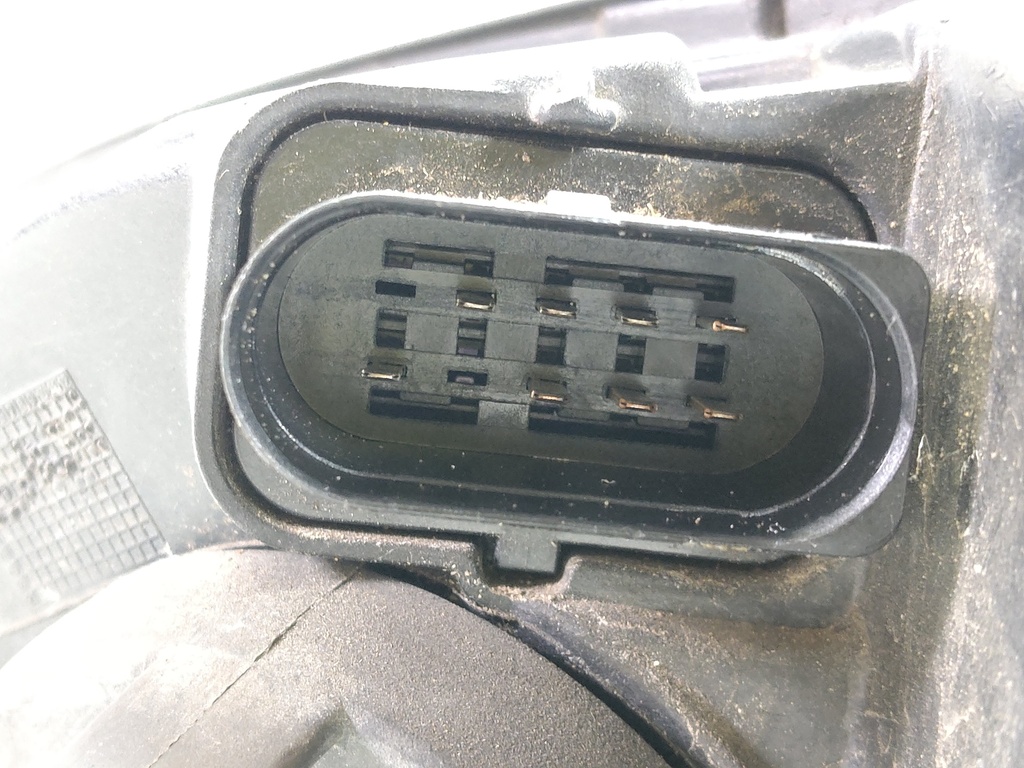 [MTD-540502] Faro delantero derecho VW Golf VII 5G1
