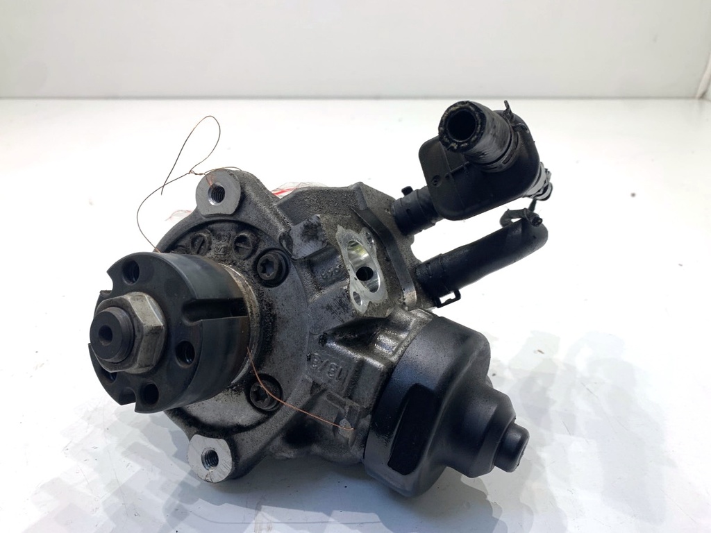 [STARK-905450] Bomba de inyección SKODA SUPERB II Kombi (3T5) 2.0 TDI 103 kW 2009-2010