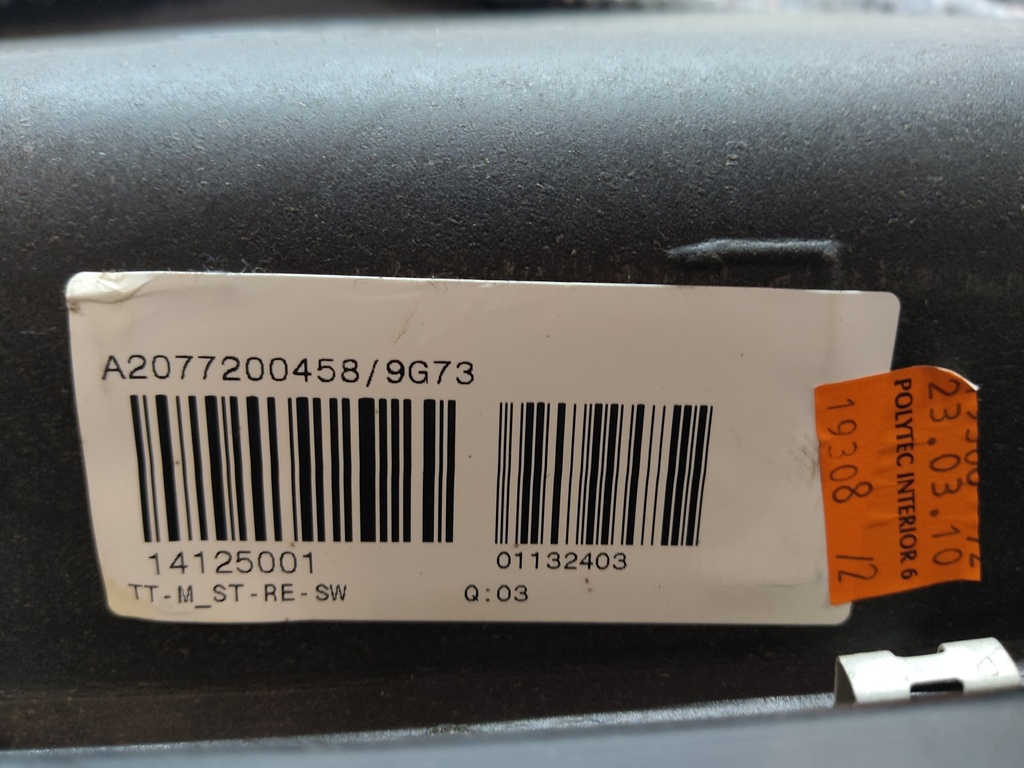 [MTD-540682] Revestimiento de puerta Mercedes Clase E C207