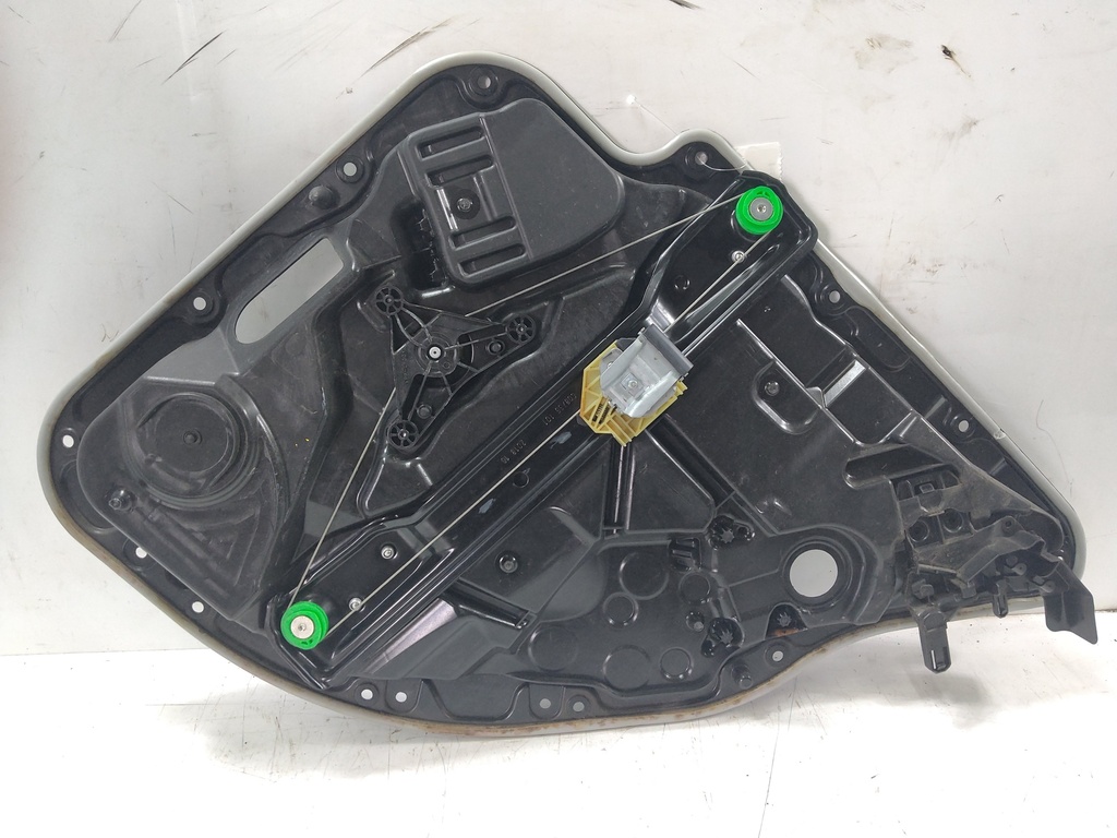 [MTD-540466] Elevalunas trasero izquierdo Mercedes Clase C W205