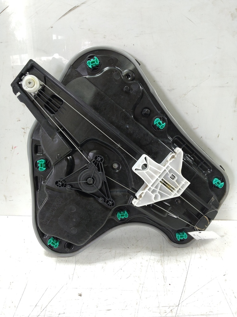 [MTD-540623] Elevalunas trasero izquierdo VW Golf 2024