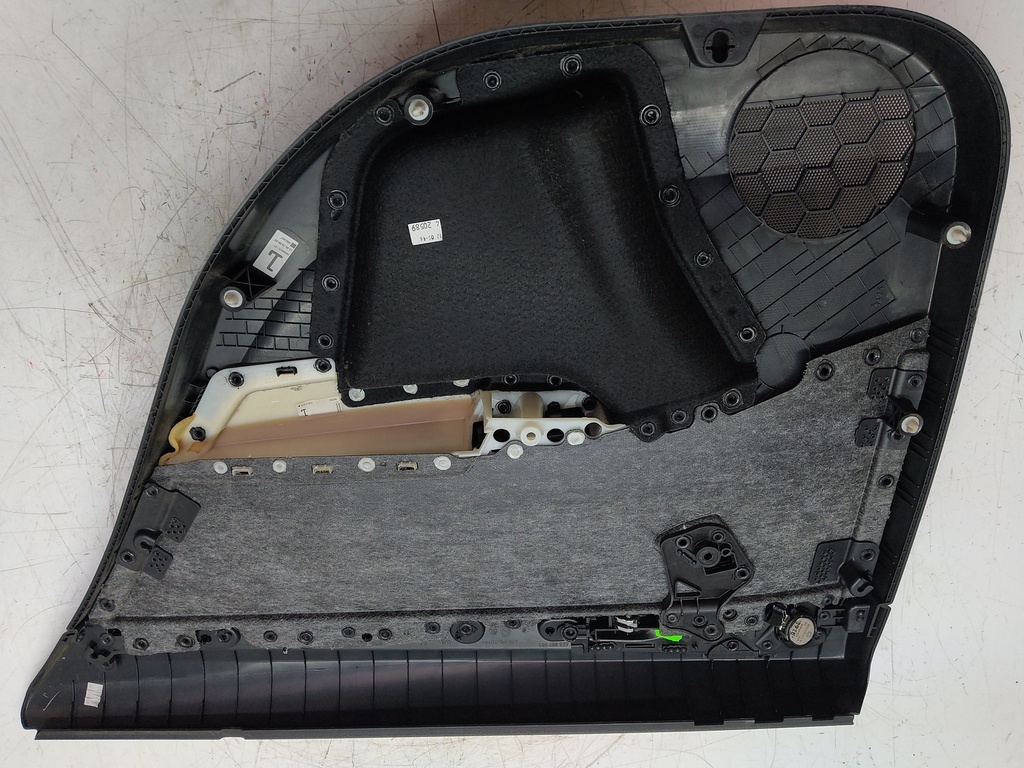 [MTD-540701] Revestimiento de puerta Skoda Octavia 5E3