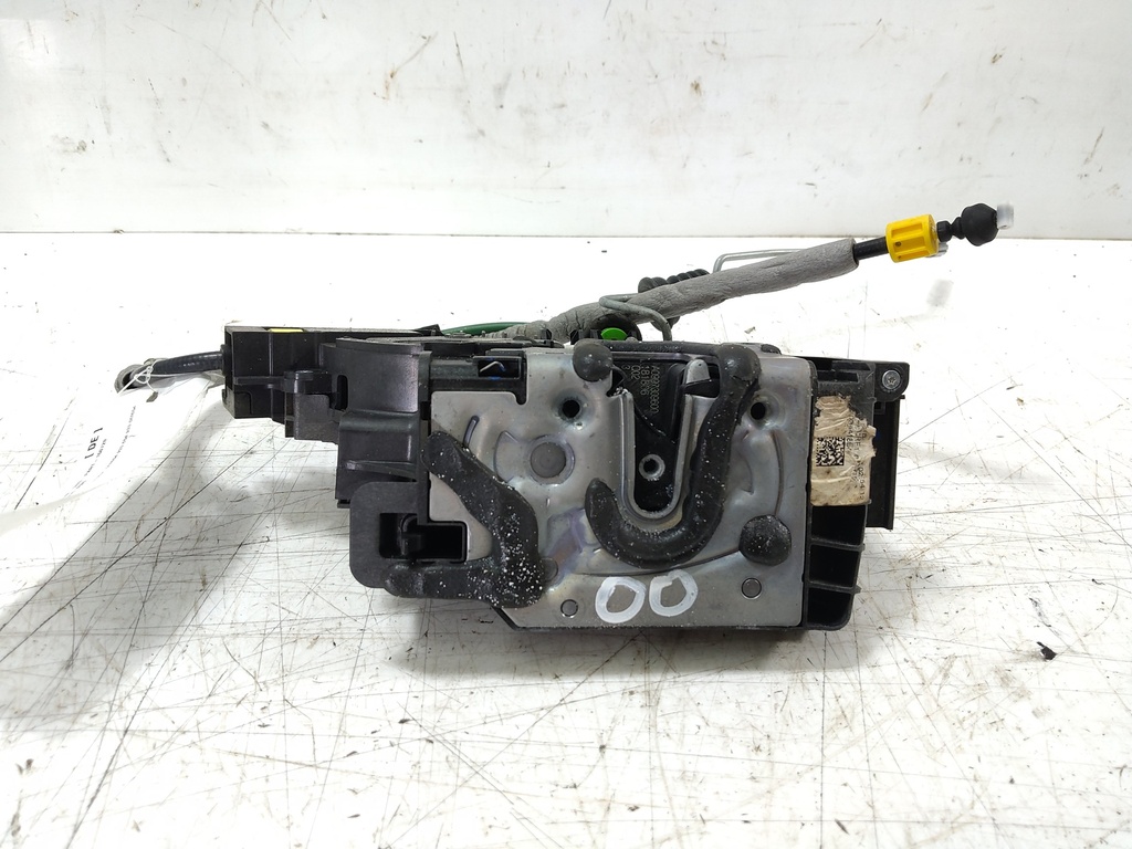 [MTD-540554] Cerradura de puerta trasera derecha Mercedes Clase C W205