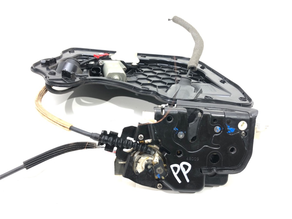 [STARK-536918] Cerradura de puerta delantera derecha Audi A8 D4 (4H2, 4H8, 4HC, 4HL) 2009-2018
