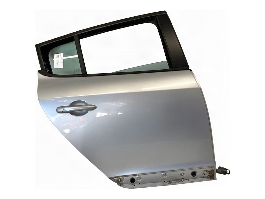 [STARK-941059] Puerta trasera derecha Renault Megane III liftback