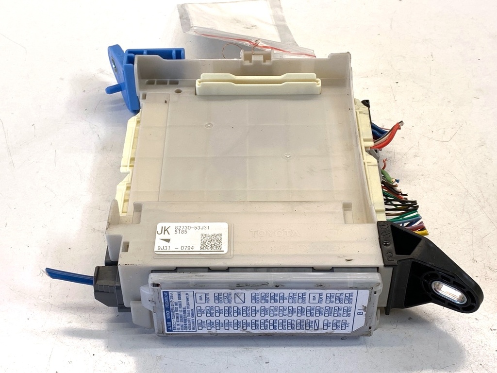 [STARK-862462] Caja de fusibles LEXUS IS III (_E3_) 2013-2022
