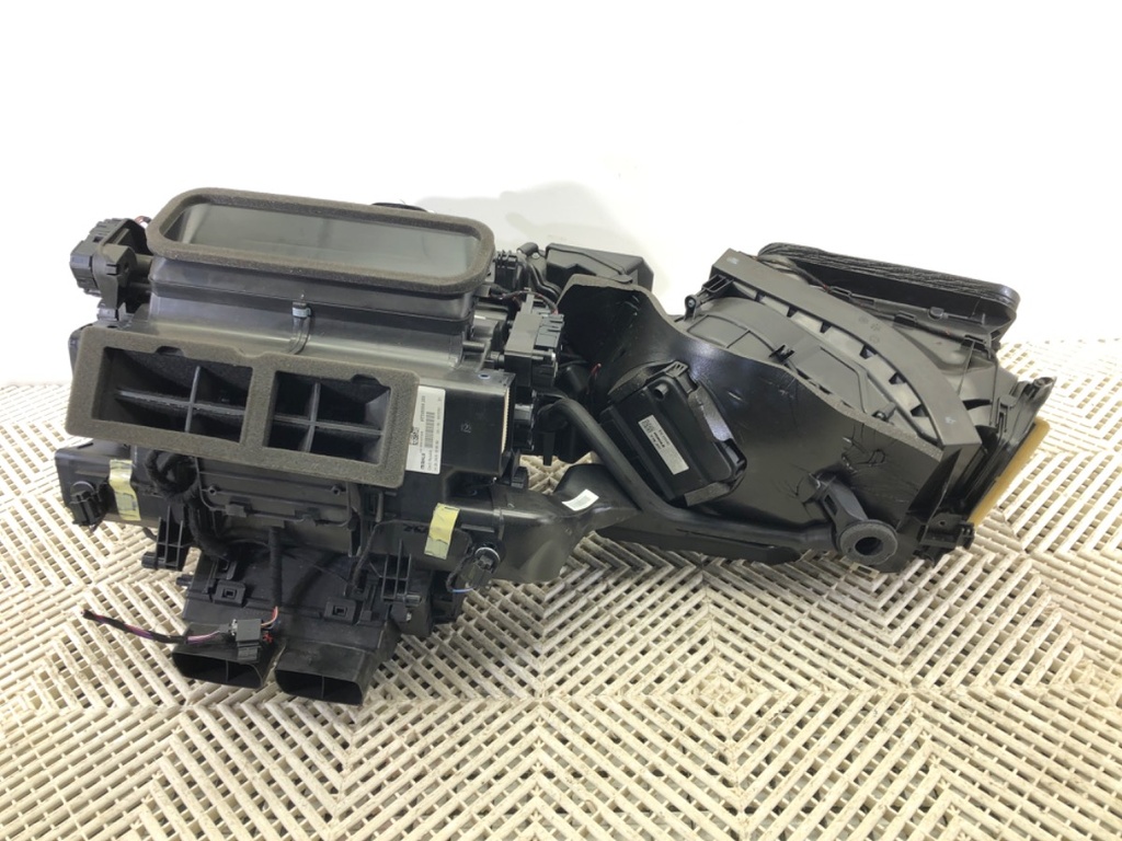 [STARK-682635] Núcleo de calefacción AUDI A8 D5 (4N2, 4N8) 2017-2022