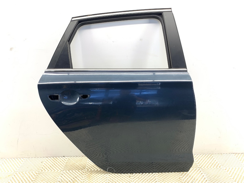 [STARK-754036] Puerta trasera derecha HYUNDAI i30 (PDE, PD, PDEN) 2016-2022