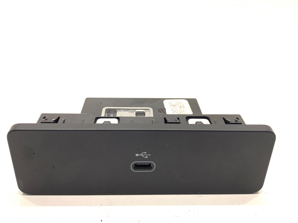 [STARK-845652] Puerto USB Land Rover Range Rover Evoque (L551) 2018-2022