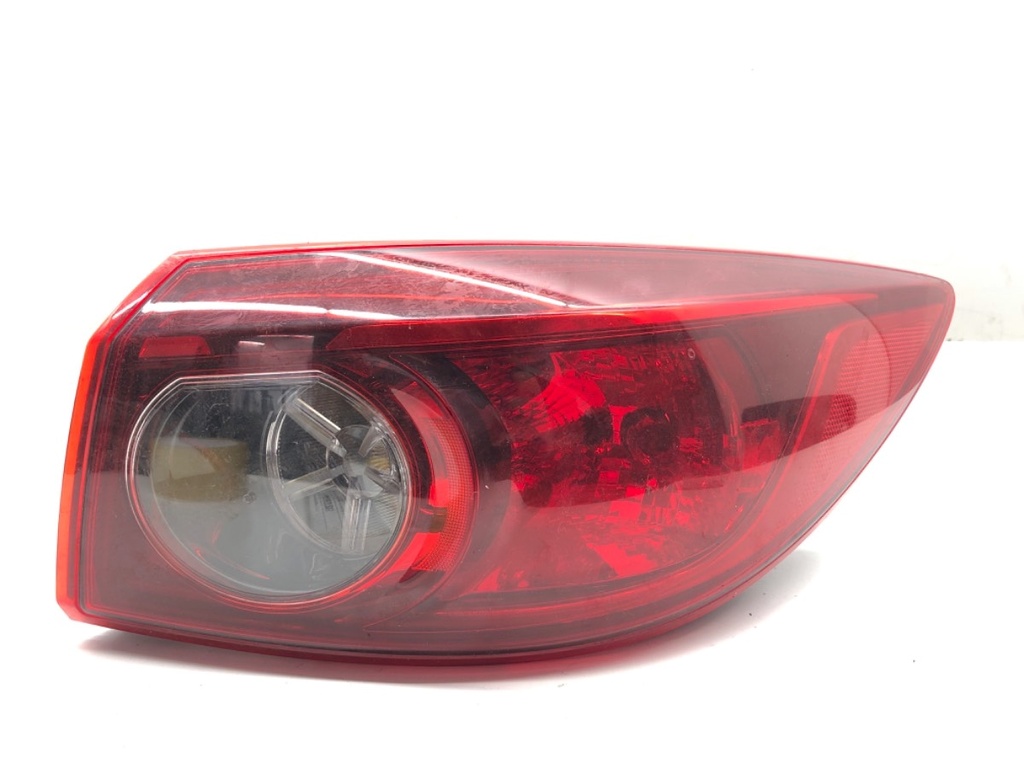 [STARK-846628] Piloto trasero derecho MAZDA 3 sedan (BM_, BN_) 2013-2022