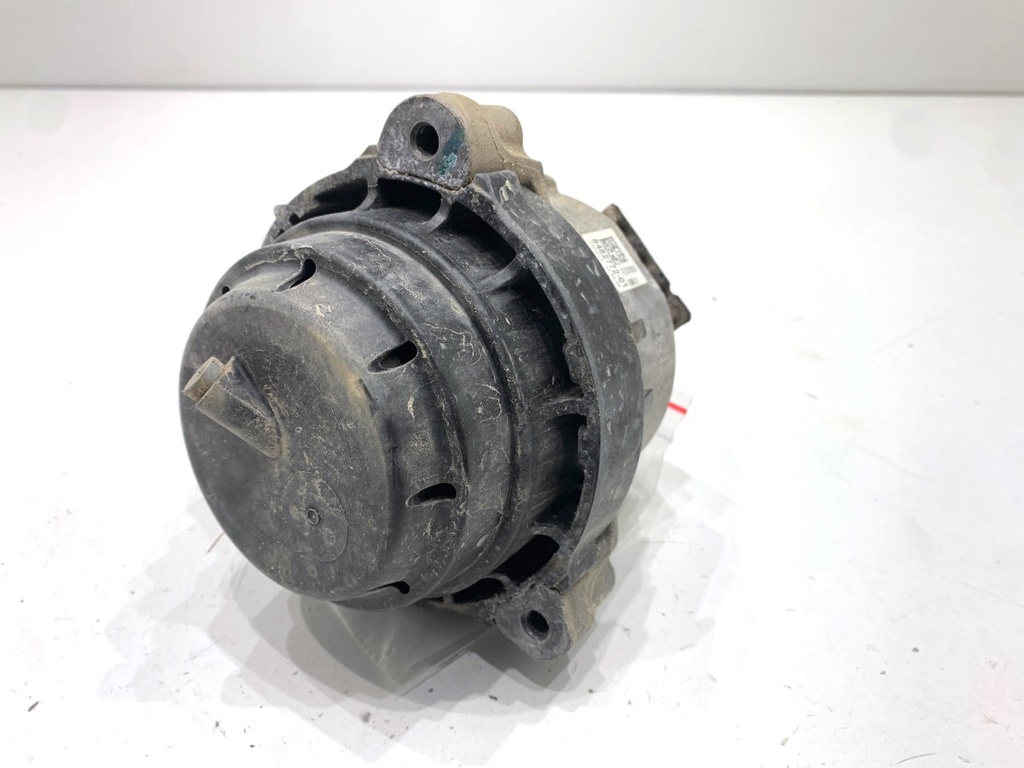 [STARK-846784] Soporte de motor izquierdo BMW Serie 5 (G30, F90) 520d xDrive 2016-2022