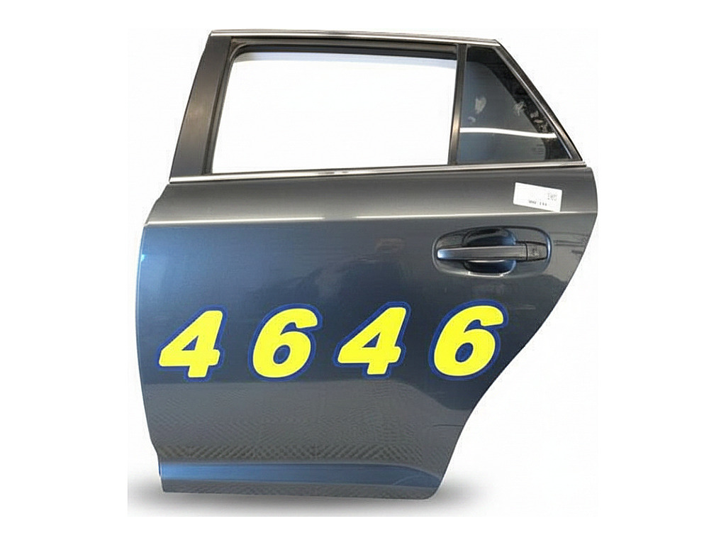 [STARK-911708] Puerta trasera izquierda Toyota Avensis Kombi (_T27_) 2009-2018