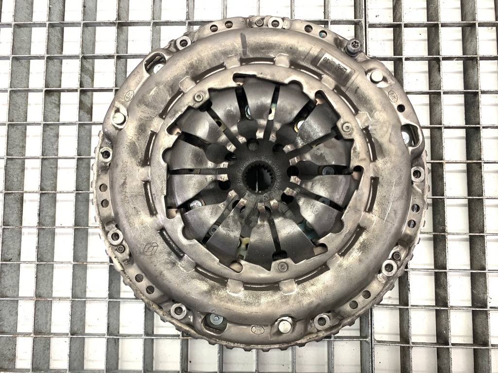 [STARK-847531] Embrague Nissan Qashqai III (J12) 1.3 DIG-T 2021-2022