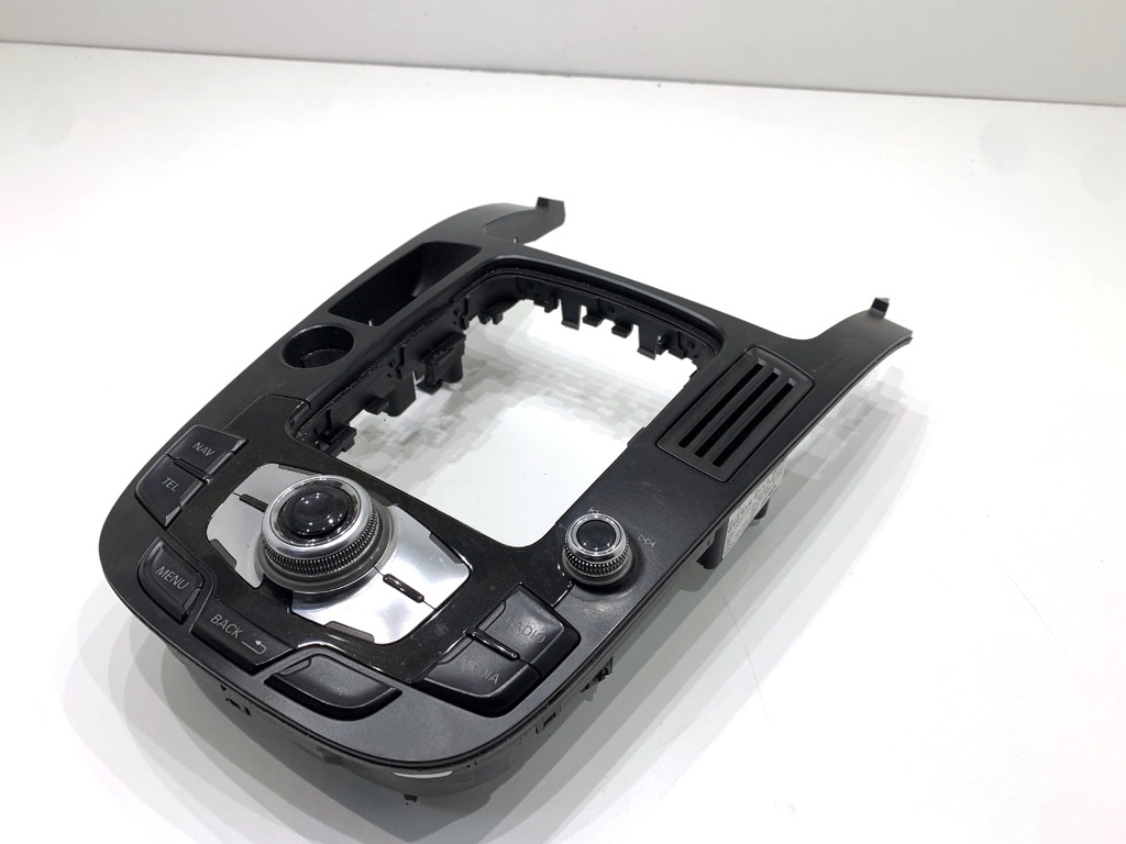 [STARK-847940] Panel de control de radio AUDI A4 B8 Avant (8K5) 2.0 TDI quattro 130 kW 2011-2015