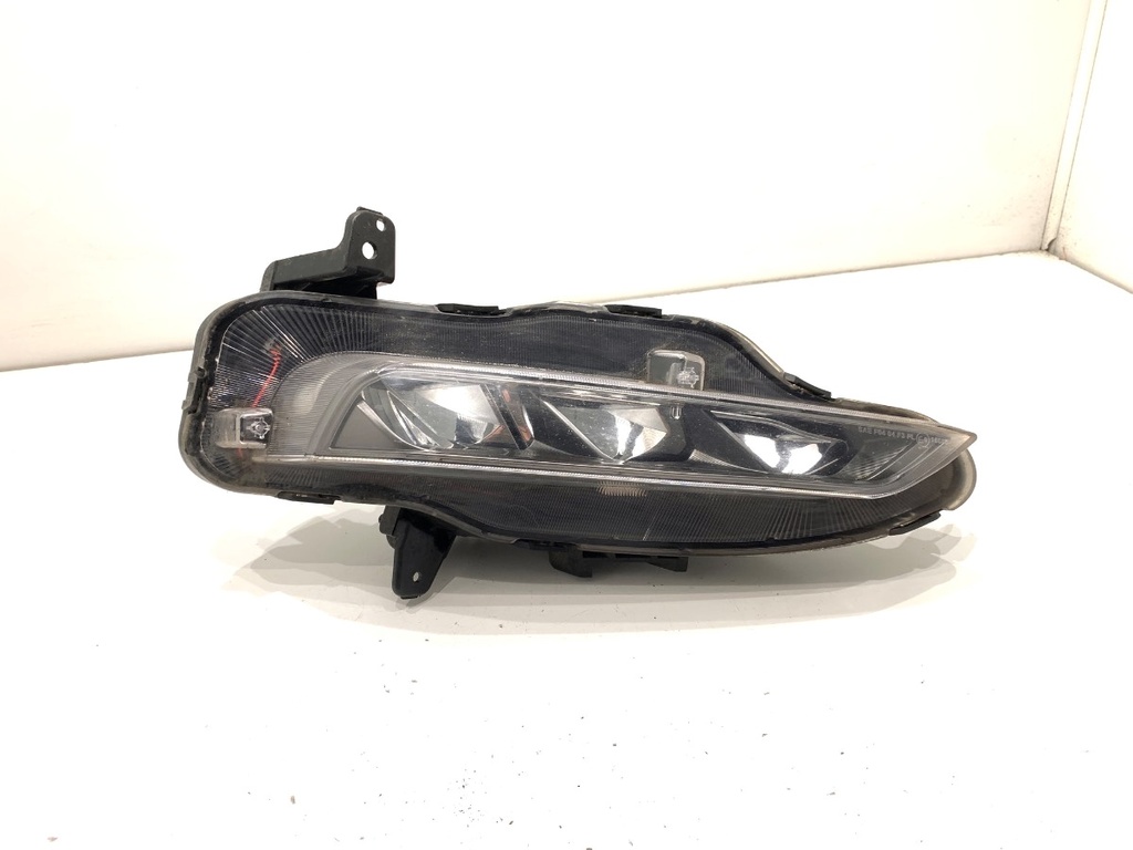 [STARK-830627] Faros delanteros derecho halógeno KIA Optima Sportswagon (JF) 2016-2022