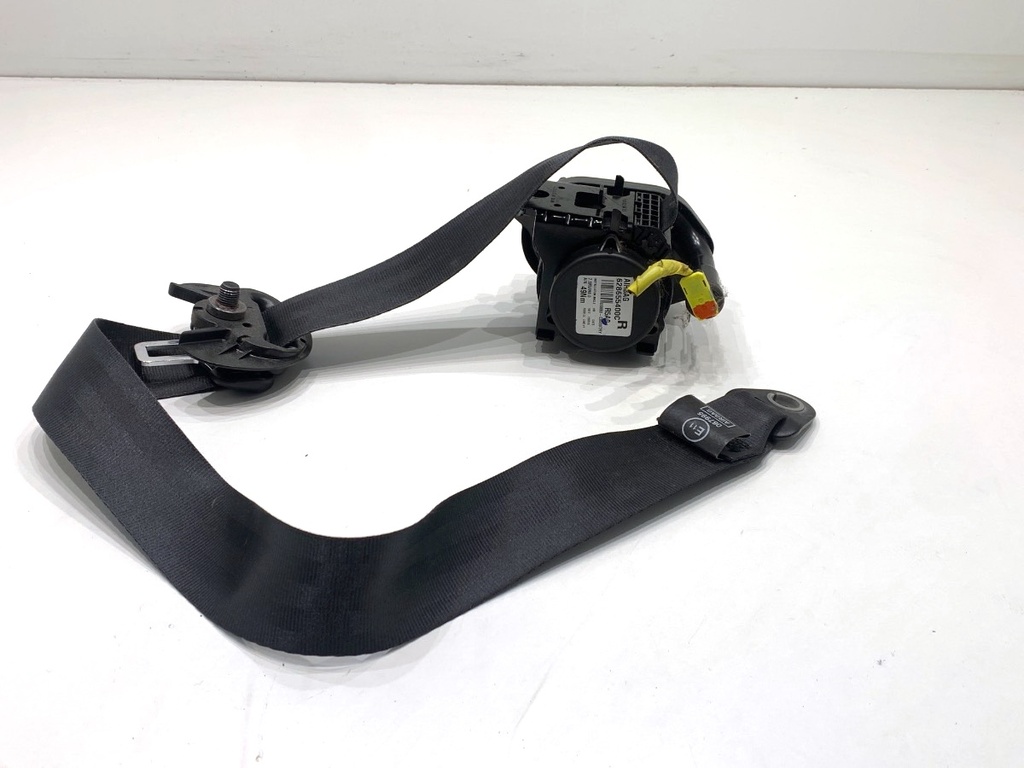 [STARK-832700] Cinturón de seguridad delantero derecho Hyundai i20 II (GB, IB) 1.4 74 kW 2014-2022