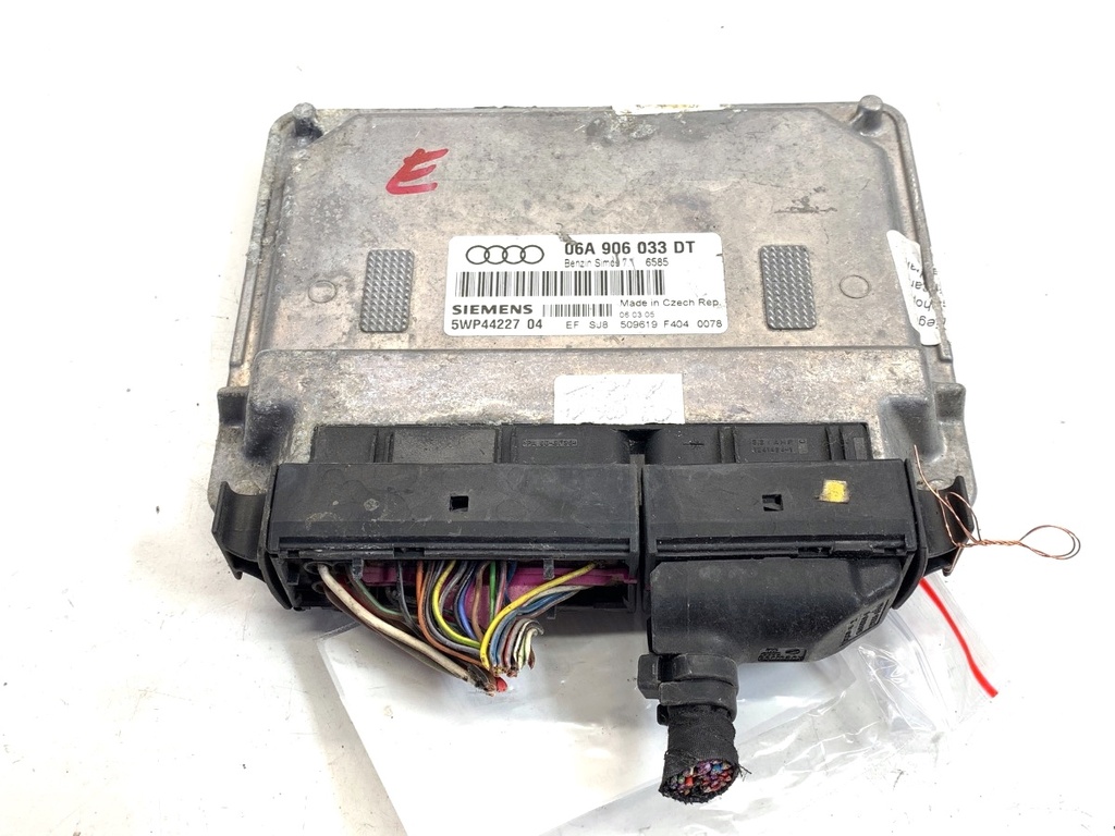 [STARK-859263] Unidad de control del motor AUDI A3 (8P1) 1.6 75 kW 2003-2012
