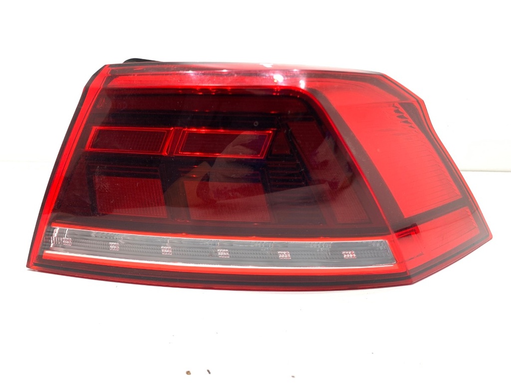 [STARK-884361] Piloto trasero derecho VW Passat B8 (3G2, CB2) 2.0 TSI 4motion 2015-2022