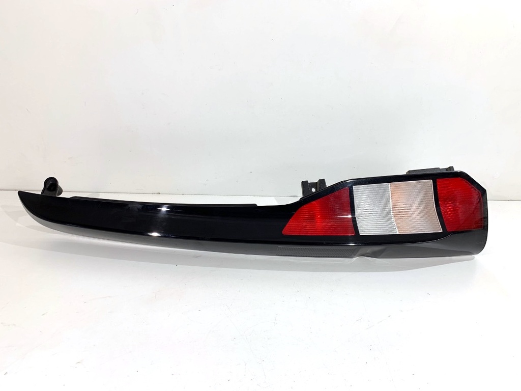 [STARK-890048] Piloto trasero izquierdo Ford Tourneo Connect / Grand Tourneo Connect V761 2022-