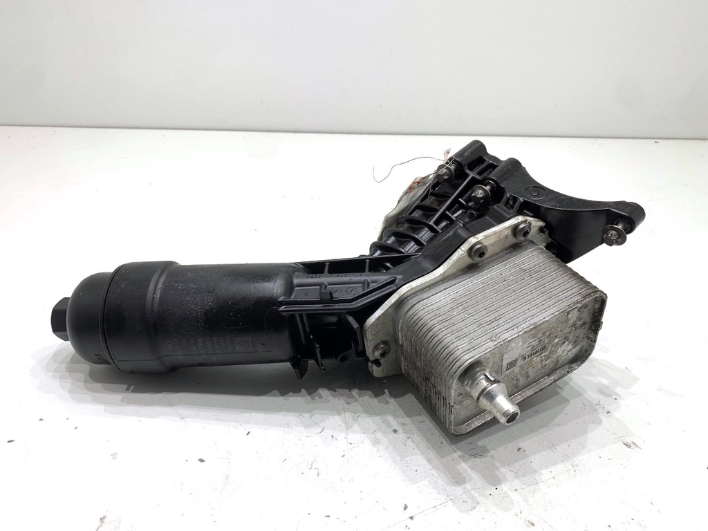 [STARK-850500] Base de filtro de aceite BMW Serie 5 (G30, F90) 2.0 diésel 140 kW 190 CV 2016-2022
