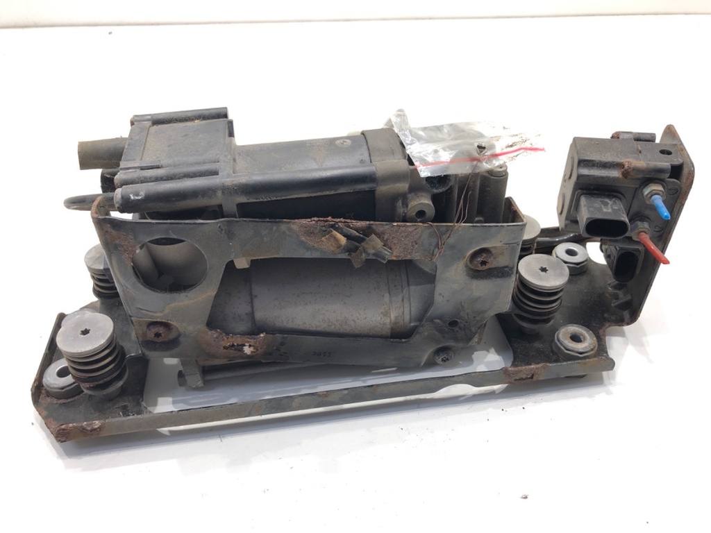 [STARK-916405] Bomba de suspensión BMW 5 Gran Turismo (F07) 535d xDrive 2010-2012