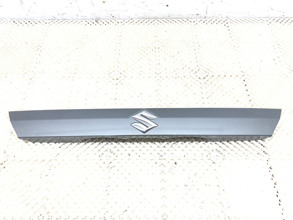 [STARK-918425] Moldura de portón trasero SUZUKI VITARA (LY) 2015-2022