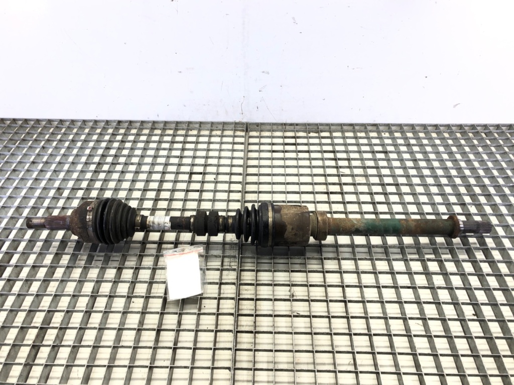 [STARK-574694] Semieje delantero derecho Nissan Qashqai / Qashqai +2 I (J10, NJ10, JJ10E) 2006-2014