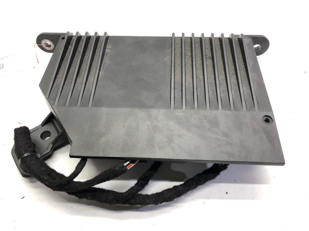 [STARK-782562] Amplificador VOLVO V90 II Kombi (235, 236) 2016-2022