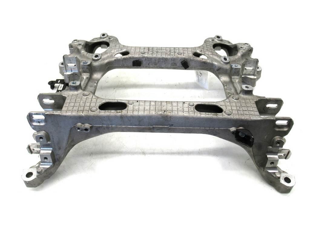 [STARK-231870] Viga trasera Chevrolet Corvette (C7) 2013-2022