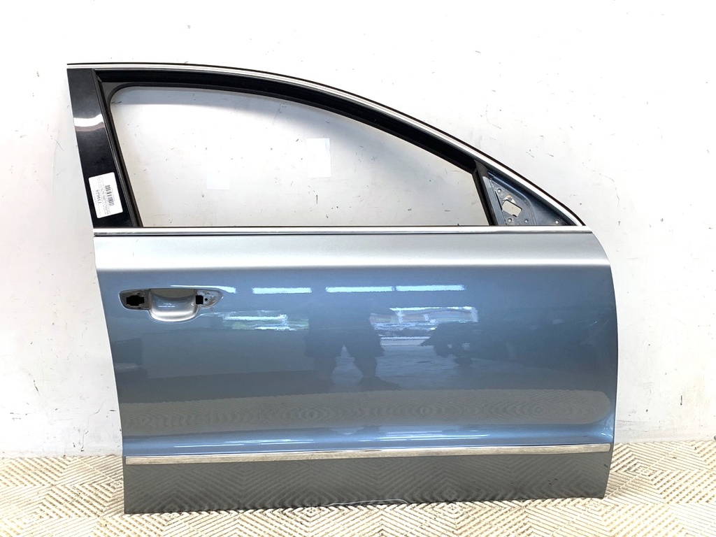 [STARK-739624] Puerta delantera derecha SKODA Superb II (3T4) 2008-2015