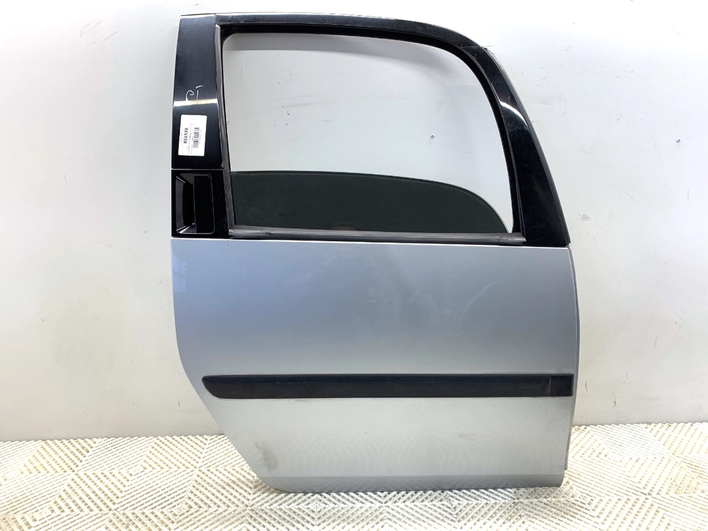 [STARK-851538] Puerta trasera derecha SKODA ROOMSTER (5J7) 1.4 63 kW 2006-2015