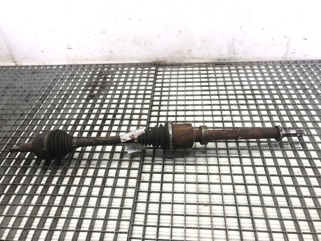 [STARK-775435] Semieje delantero derecho Renault Express 1.5 Blue dCi 95 (2021-2022)
