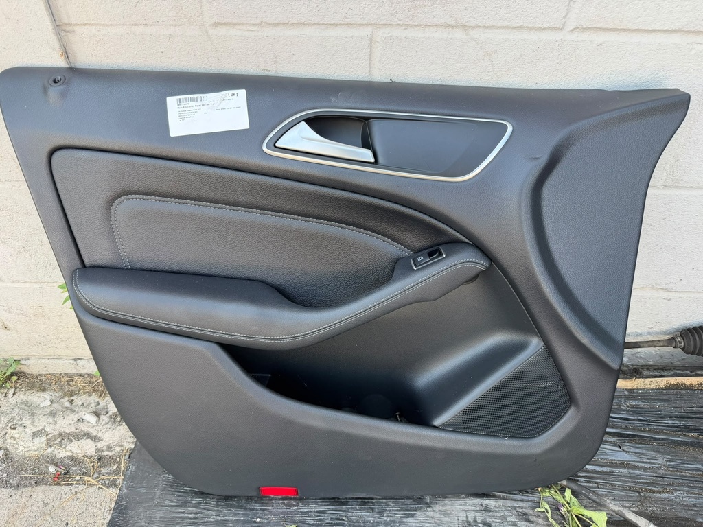 [EPE-114544] Panel interior de puerta delantera izquierda Mercedes Clase B W246