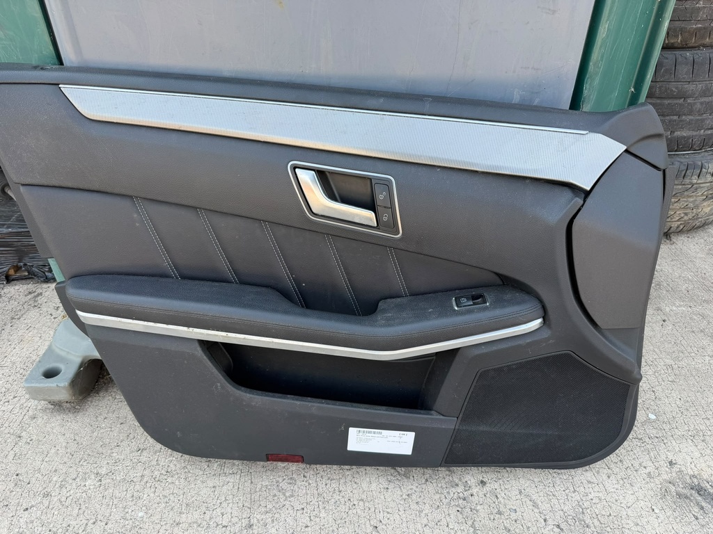 [EPE-114546] Panel interior de puerta delantera izquierda Mercedes Clase E W212