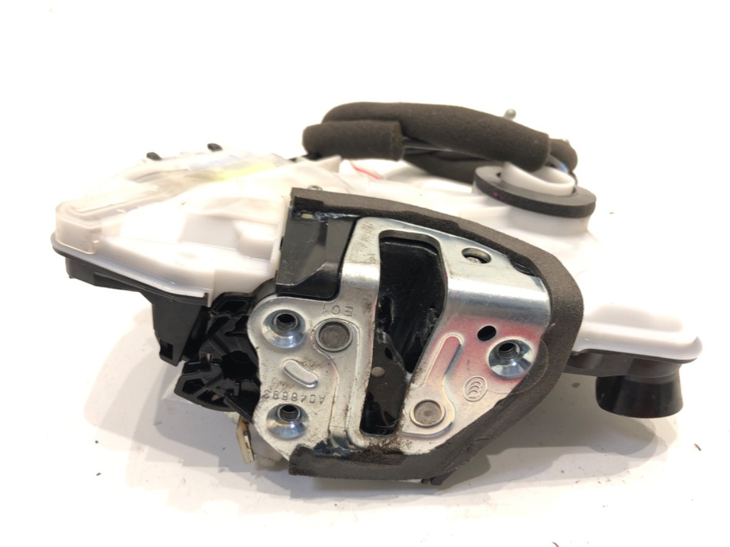 [STARK-891456] Cerradura puerta delantera derecha Toyota Camry (_V7_, _VA7_, _VH7_) 2017-2022